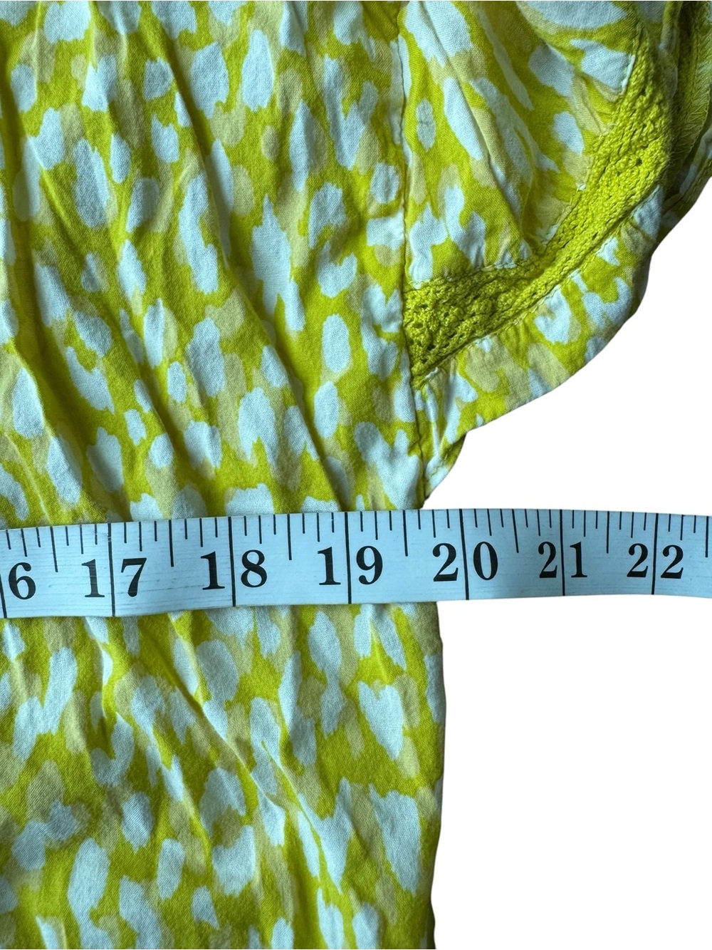 Who What Wear Yellow White Printed Ruffle-Sleeve Blouse Size M - Picture 6 of 9